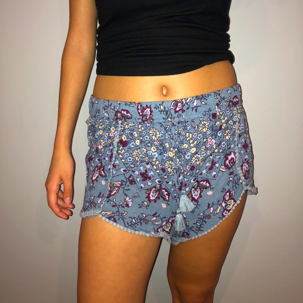 CLOTH TASSEL STRING SHORTS